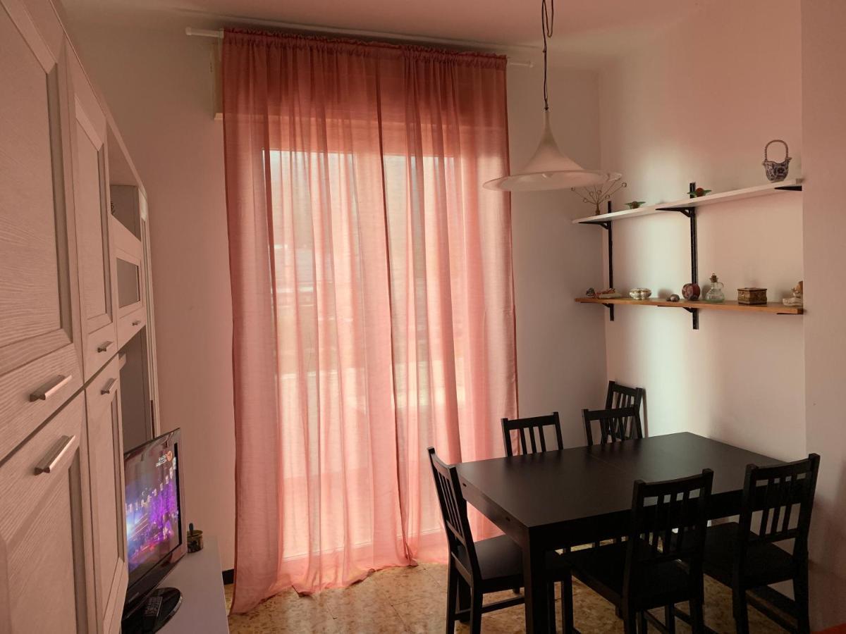 Casa Bianca 6 - Confortevole In Centro A 모네글리아 외부 사진